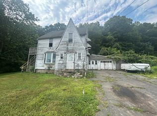 161 Pines Bridge Rd, Beacon Falls, CT 06403