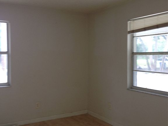 4th image of 2152 Franklin St