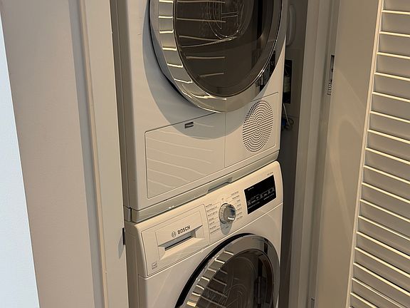 2nd image of 1 Manhattan Sq #57L