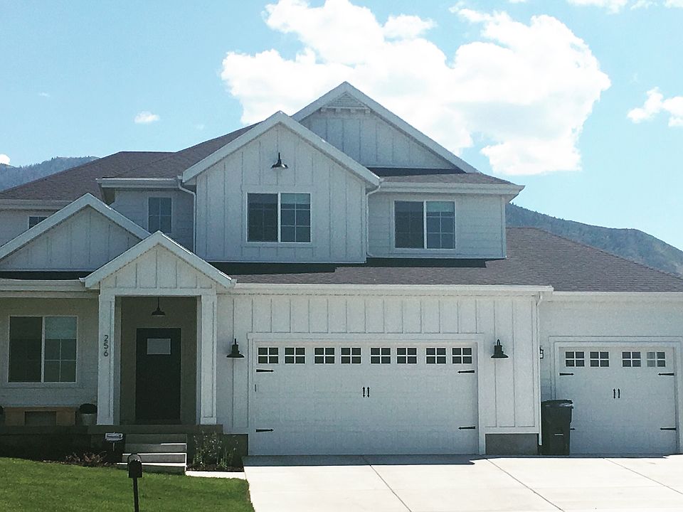 2nd image of 277 E Armstrong Dr