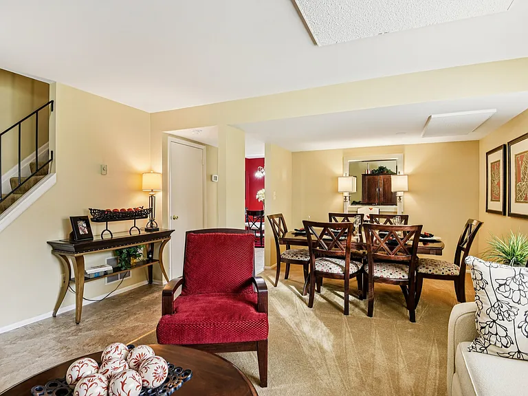 Howard Hills Rental Townhomes and Duplexes — Photo 93