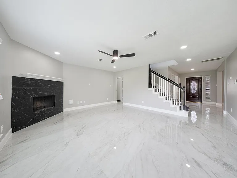 8311 Sierra Hill Ct — Photo 7