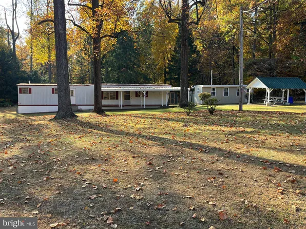 9376 Landis Ln, East Greenville, PA 18041