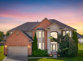 21615 Kendyl Ct, Macomb, MI 48044