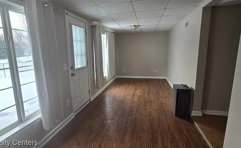 1349 Beach Dr — Photo 9