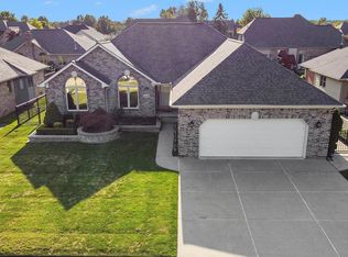 54445 Amber Dr, Macomb, MI 48042