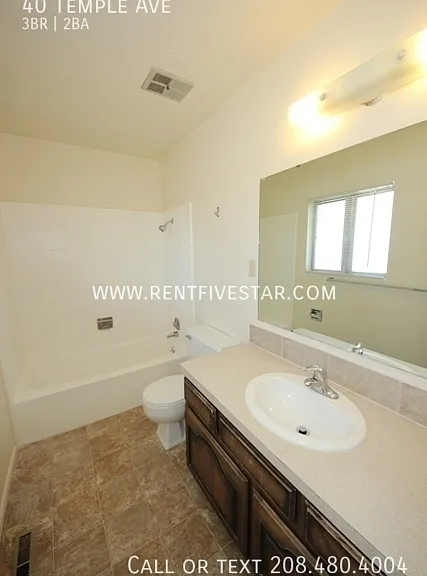 40 Temple Ave — Photo 7