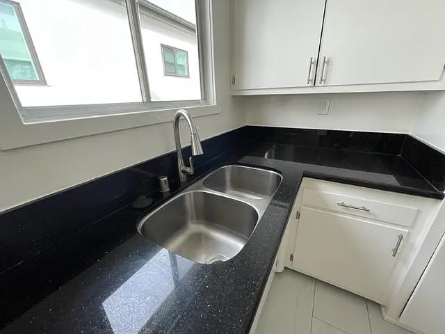 1 bed, 650 sqft, $3,100 — Photo 4