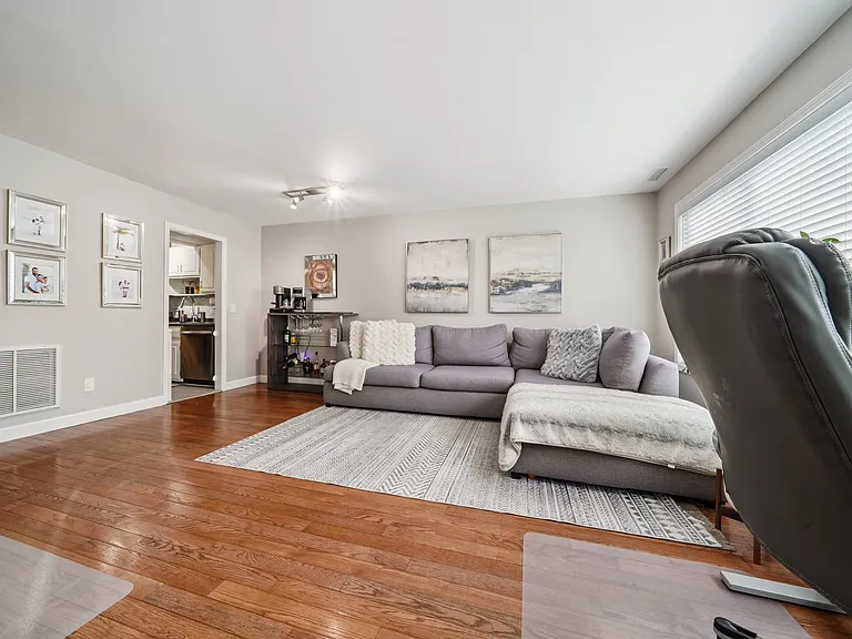 100 Willowbrook Ave #1 — Photo 9