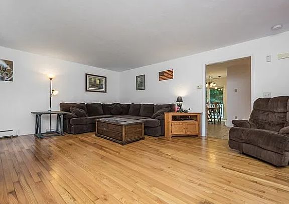 2nd image of 9 Pine Tree Ln #9