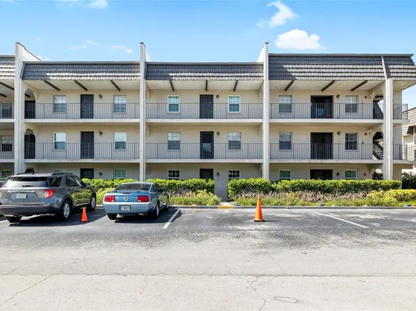 8765 Bardmoor Blvd APT 107, Seminole, FL 33777