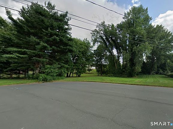 2nd image of 33 Laurel Circle