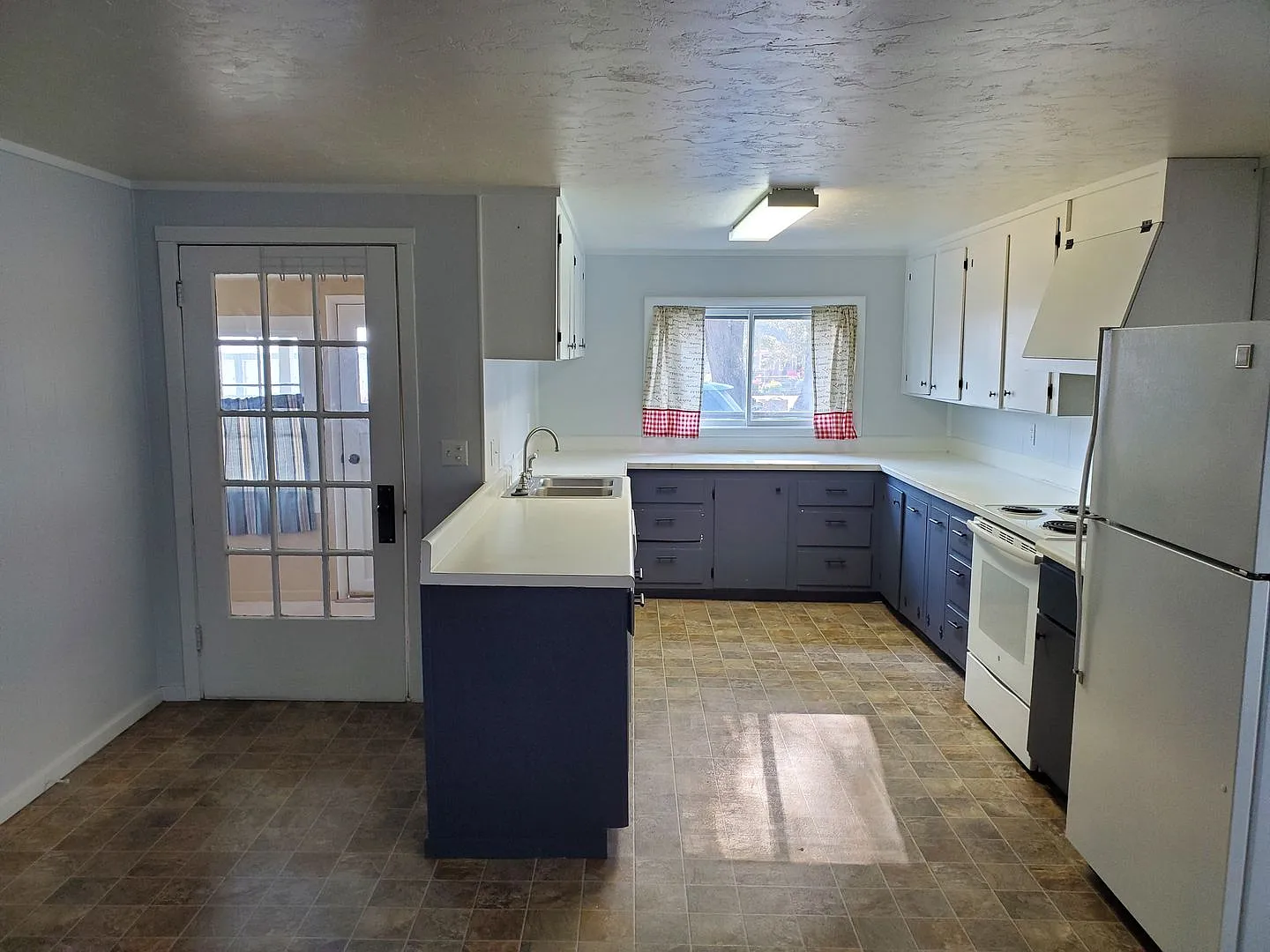 1034 S. Main Street, Union, Oregon 97883 — Photo 2