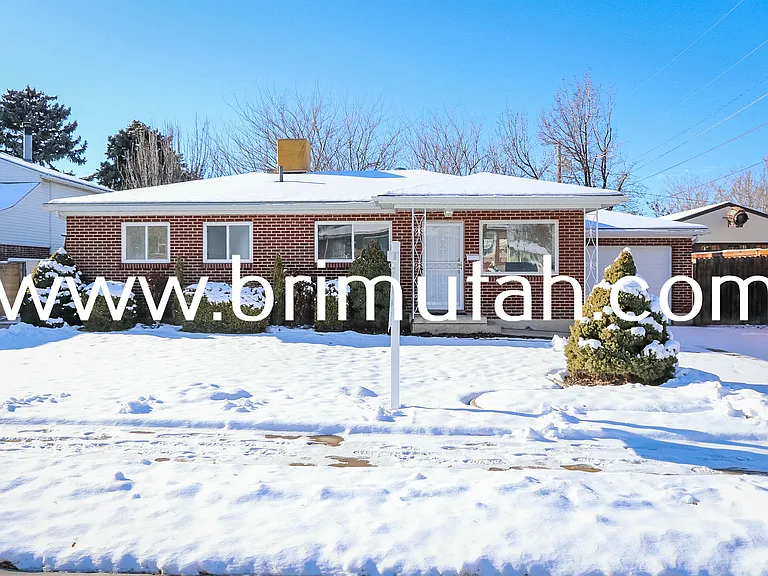 5856 S 157 W — Photo 1