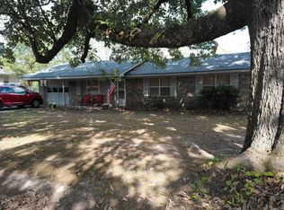 211 Polk St N, Mena, AR 71953