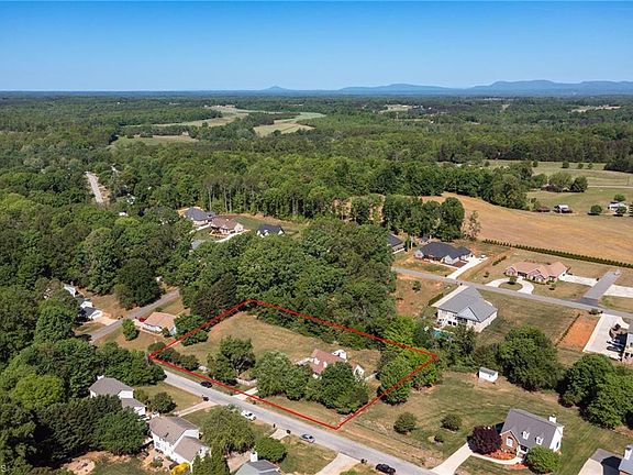 4th image of 9321 Deer Path Ln