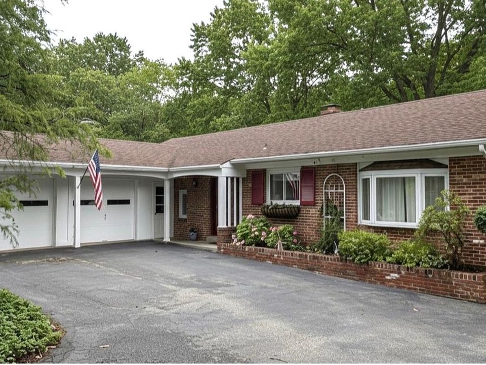 1st image of 241 Orchard Rd