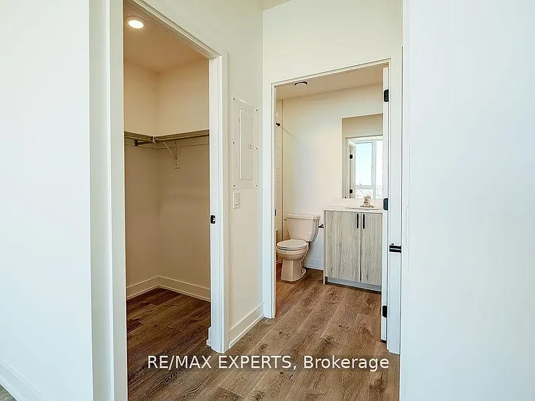 2475 Old Bronte Rd #802 — Photo 16