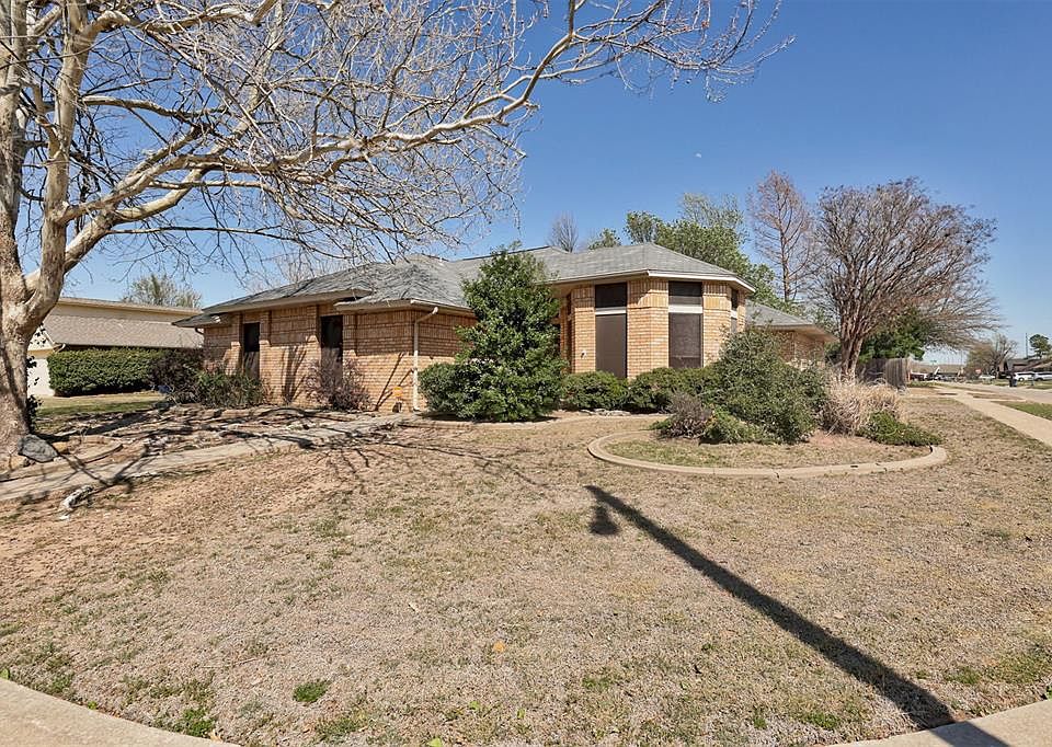 1st image of 13328 Eastvalley Rd