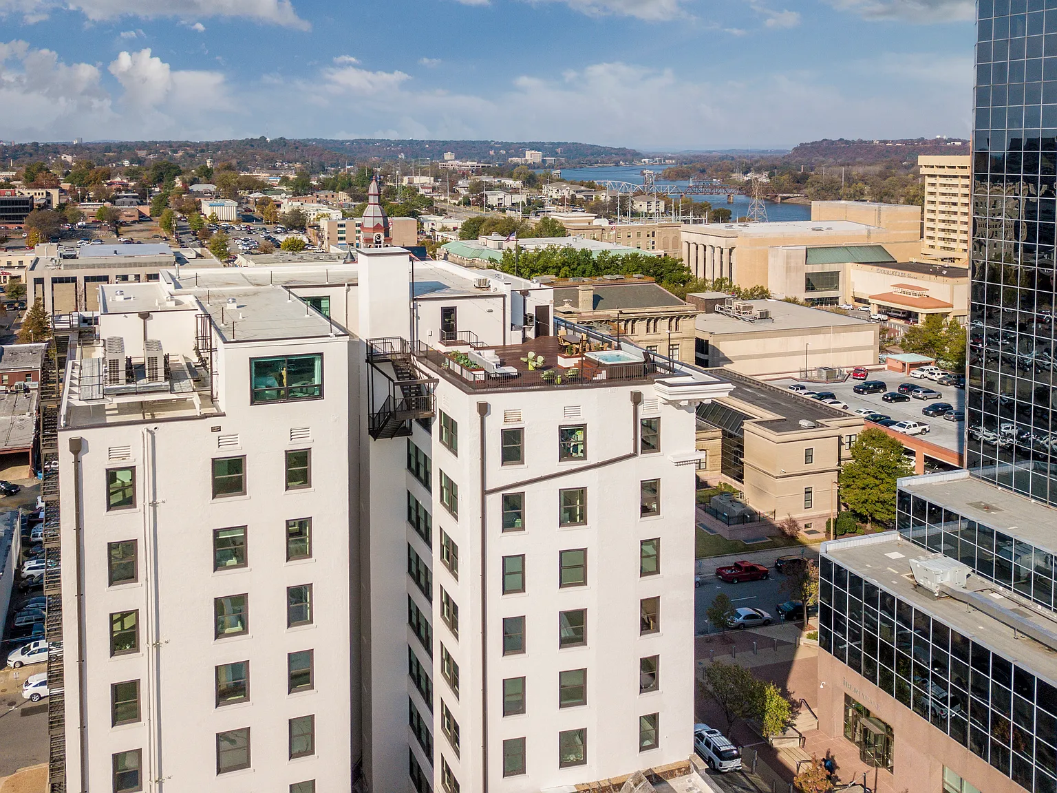 2 bed, 1185 sqft, $2,470 — Photo 3