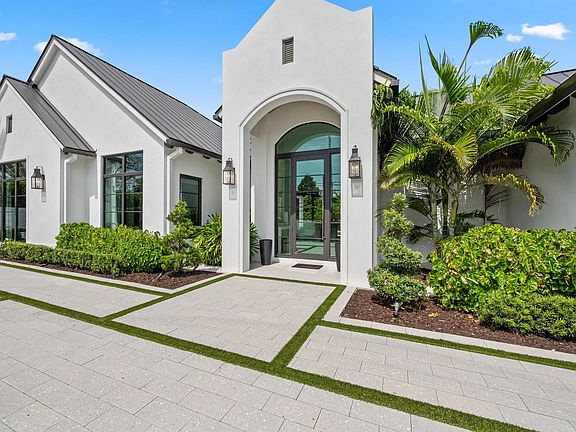 3rd image of 1634 N SWINTON Avenue