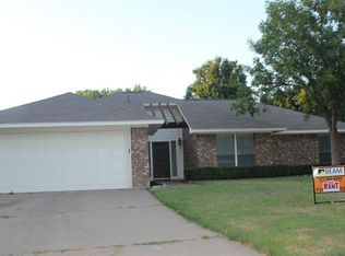 5101 Yucca Ct, Arlington, TX 76017