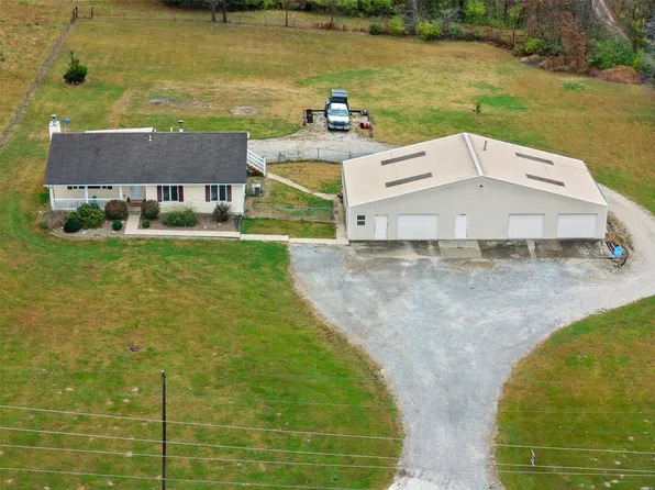 34 Hill Creek Rd, Troy, MO 63379