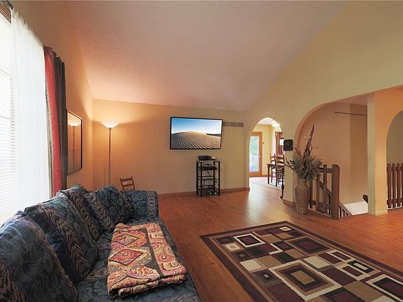5th image of 3723 NE Beechwood Dr