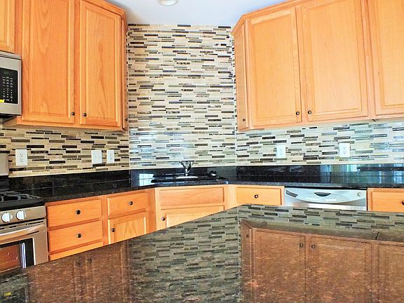 4th image of 4652 Battenburg Ln #532