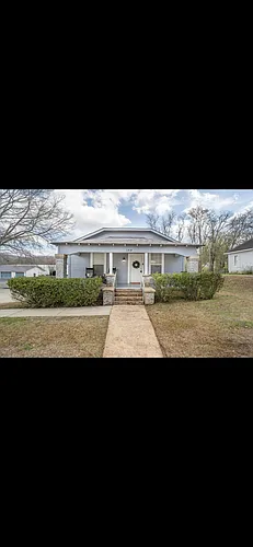 108 Church Ave SE Photo 1