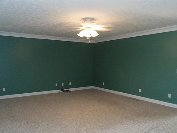 3rd image of 1401 Misty Creek Dr
