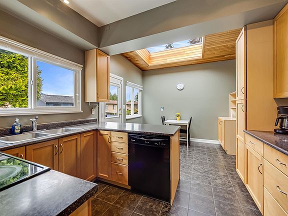 2nd image of 1066 Bernard Pl