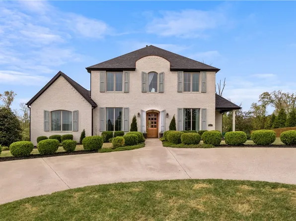 1440 Le Chesnay Dr, Centerton, AR 72719
