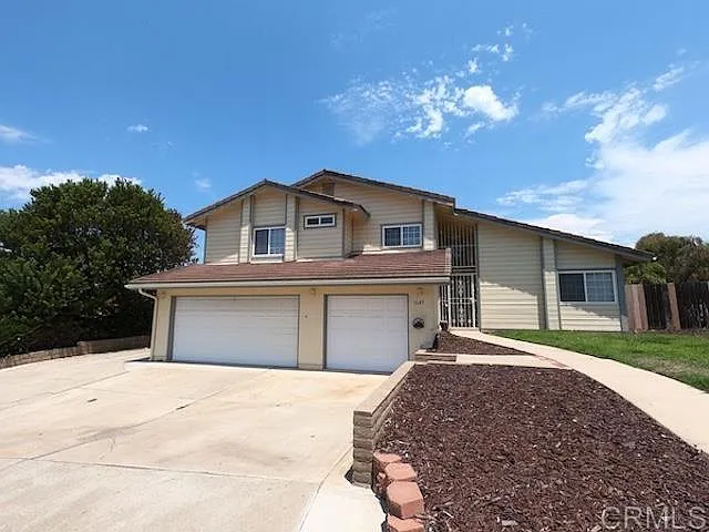 4 bed, 3.5 bath, 2438 sqft, $5,500 — Photo 2