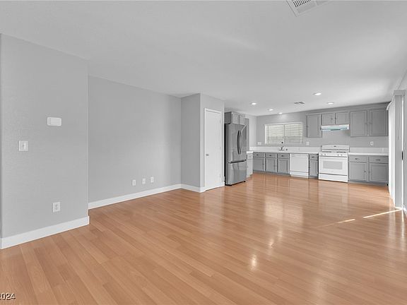 4th image of 5953 Peach Nectar Ave