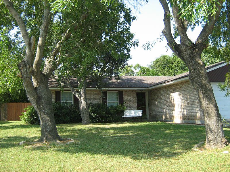 1st image of 1027 Espana Dr