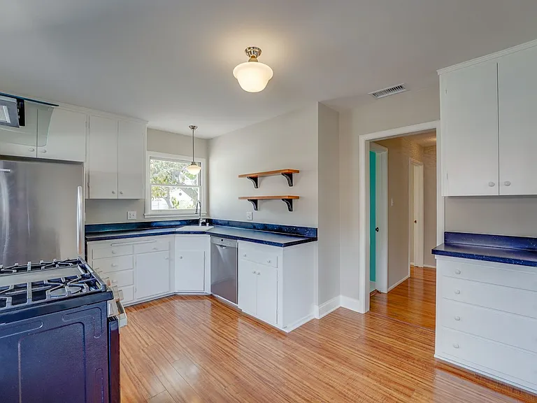 719 I Ave — Photo 14