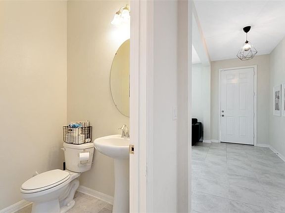 5th image of 5416 Manchester Dr