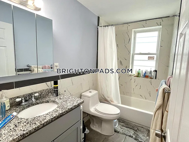 29 Waverly St #1 — Photo 9