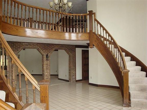 5th image of 3369 Arlington Pl