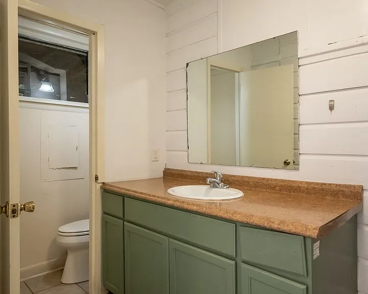 175 Habersham Way — Photo 32