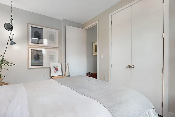 Rented by Manhattan Management LLC | media 37