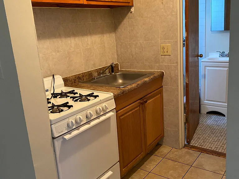 5254 N Neenah Ave #D — Photo 4
