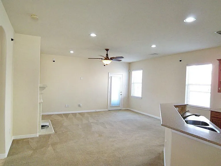17207 Mossbriar Ln — Photo 11