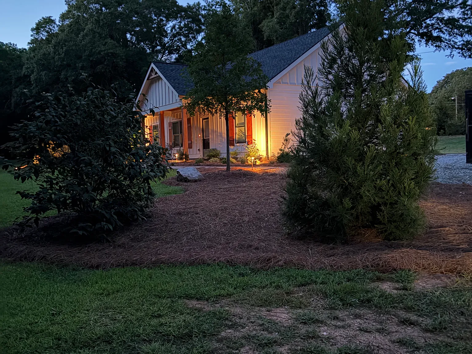 3 bed, 1350 sqft, $1,950 — Photo 2