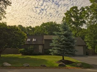 65 Colvintown Rd, Coventry, RI 02816