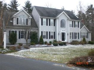 8 W Hill Rd, Mendon, MA 01756