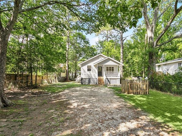 28547 Canal Dr, Lacombe, LA 70445