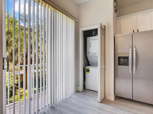 2457 NE 14th St, Pompano Beach, FL 33062
