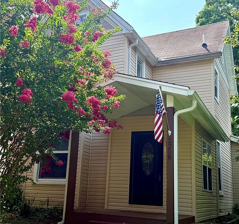 1st image of 2208 Beeler Street